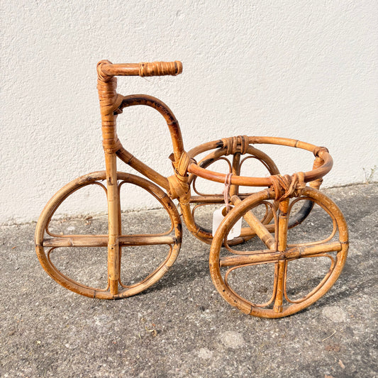 Porte plante en rotin vélo