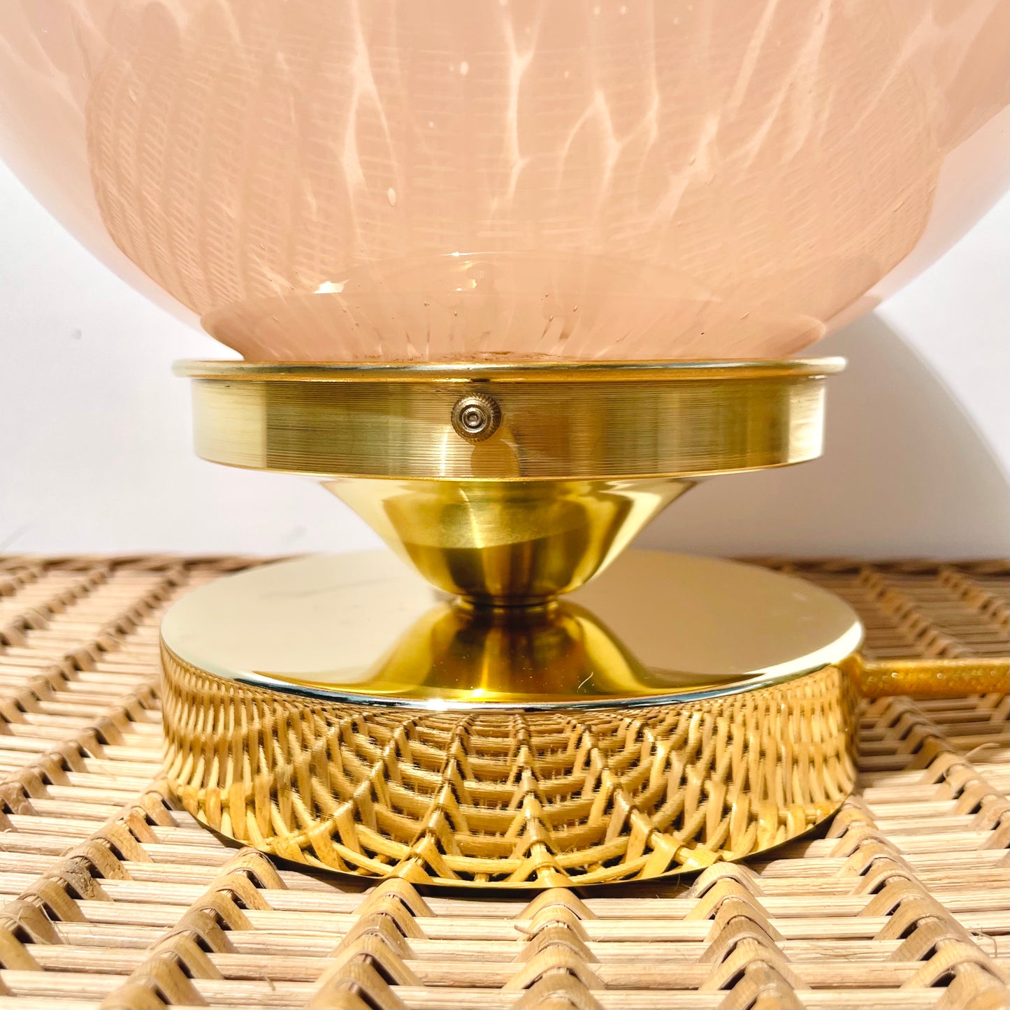 Lampe verre de Clichy rose